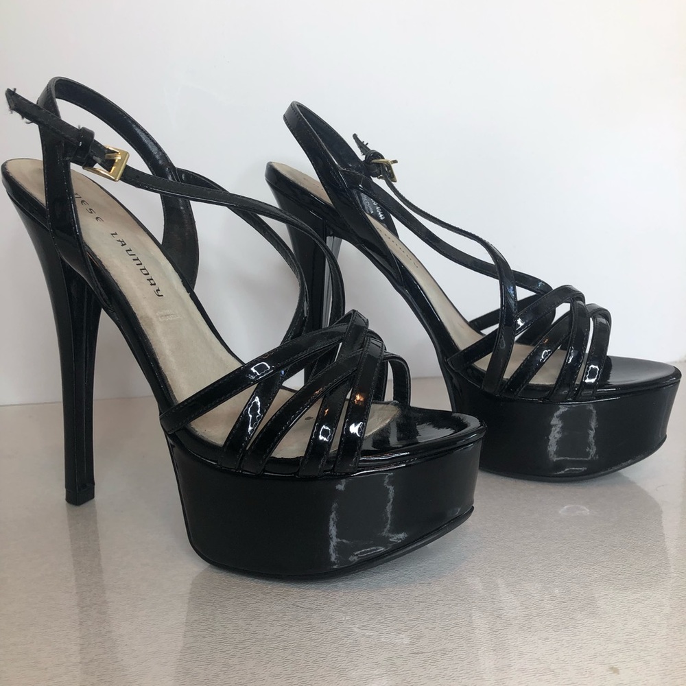 Black Tippy Top Heels